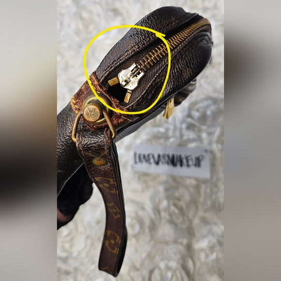 Louis Vuitton Wristlet (Classic Monogram) - Picture 6 of 16